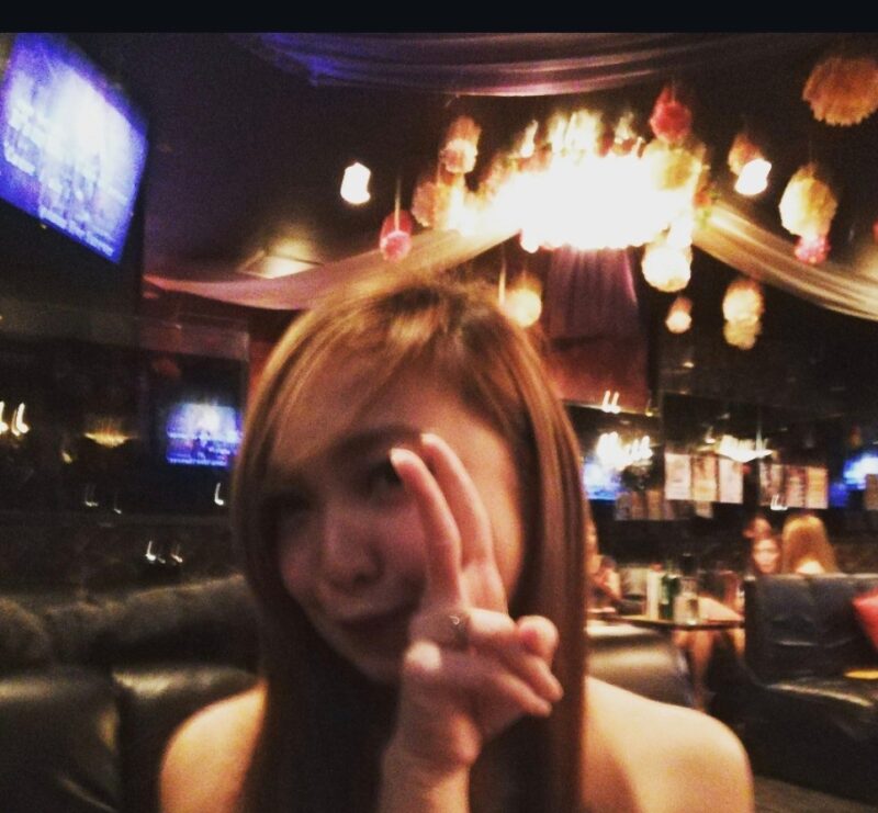 シンプルが一番！ママが愛する、あなたに似合う装い