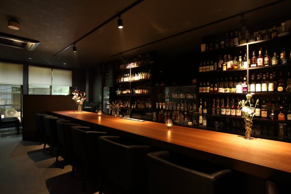 ちょっぴり大人の夜時間、あなたに寄り添う一杯のお酒